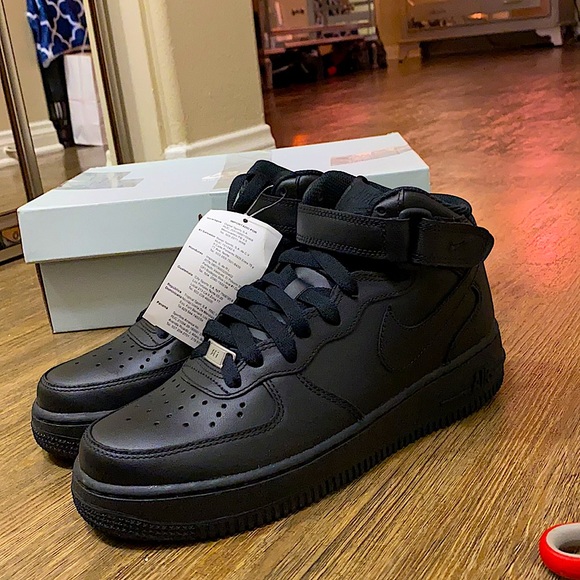 NEW IN BOX Nike Air Force 1 Mid 07 Shoe - Picture 12 of 15